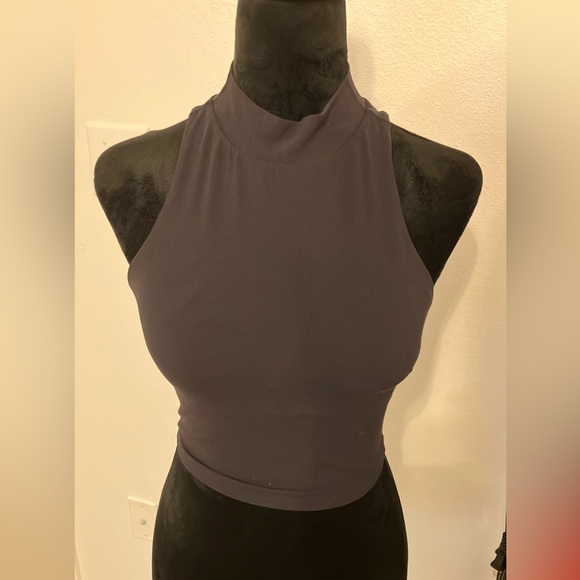 Zella Black Tank Top - Picture 1 of 3